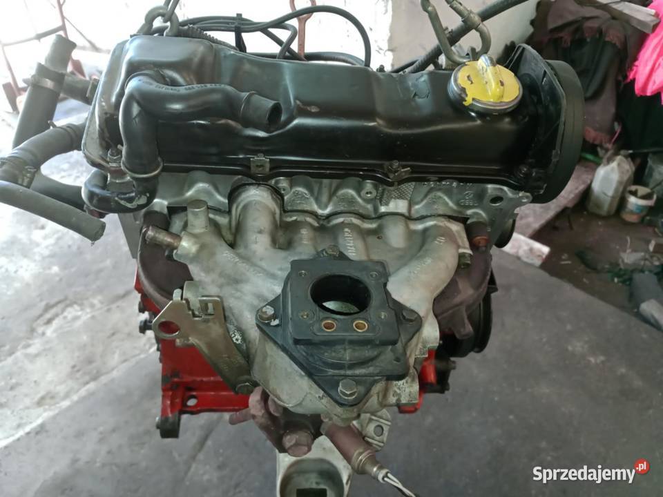 Silnik kapitalnym remoncie z Audi 80 B4 z Dalików