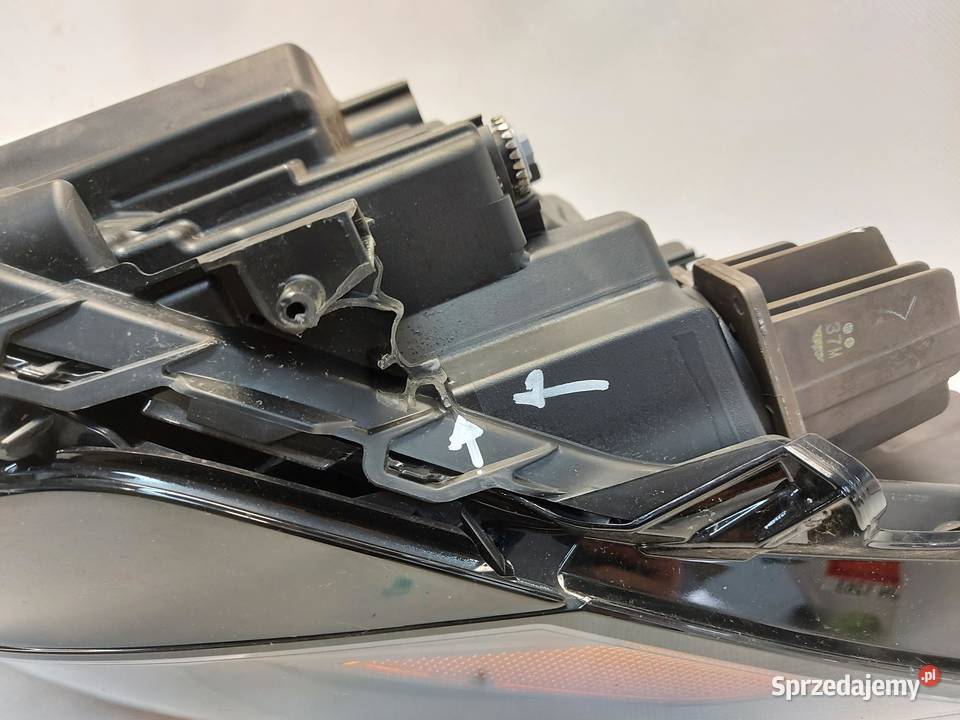 LEXUS 500H LAMPA PRAWY PRZÓD RHD osobowe