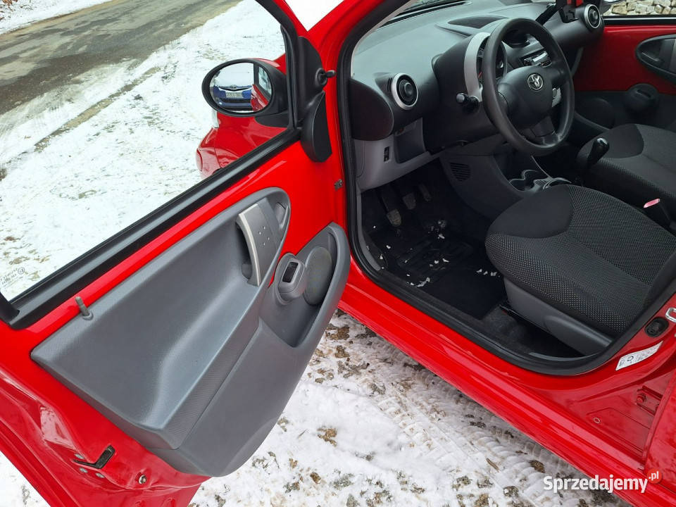 Toyota Aygo nowości jeden właścicielbliżniak centralny zamek śląskie Siewierz