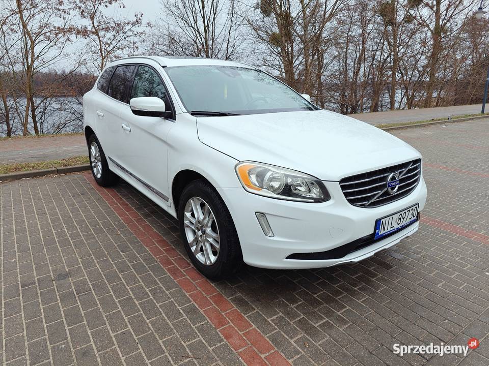 Volvo XC60 3.2 benzyna 243km, polift, automat