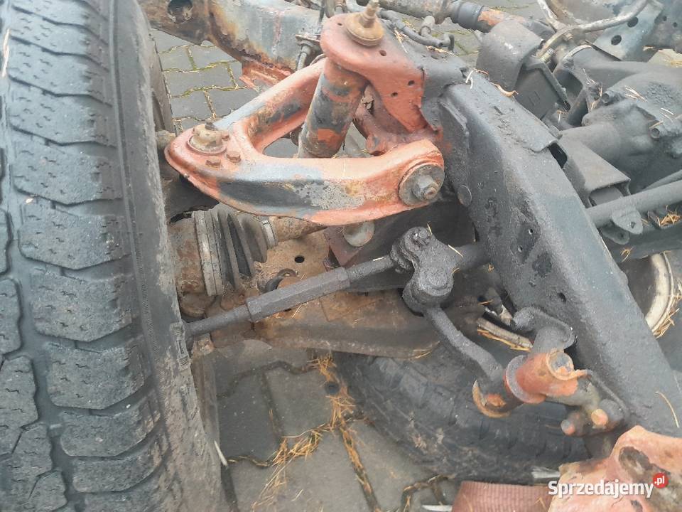 Nissan Terrano 1 wachacz gorny prawy Części samochodowe Czajków