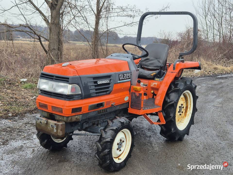 Traktorek traktor KUBOTA GL221D 21 44 Małuszyn