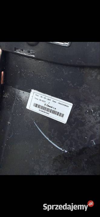 Zderzak przód Nissan Navara 2021r