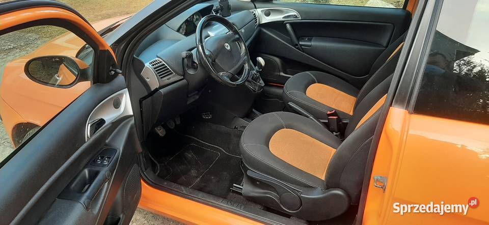 Lancia Ypsilon Limited Momo Design 14 95 2006 nieuszkodzony Nałęczów