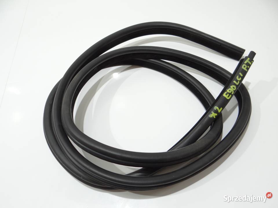 USZCZELKA DRZWI PRAWY TYŁ BMW E90 LCI 7060288 Karoseria Strzyżewice