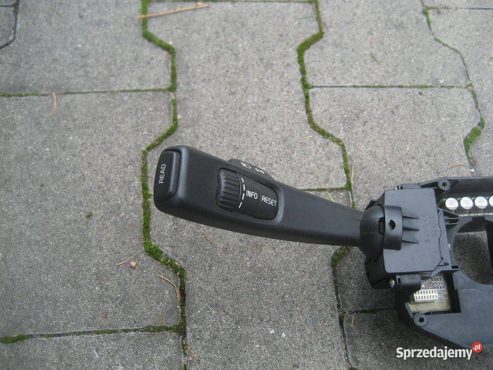 VOLVO V50 PRZEŁĄCZNIK KIERUNKOWSKAZÓW 30710342 osobowe Rakoniewice sprzedam