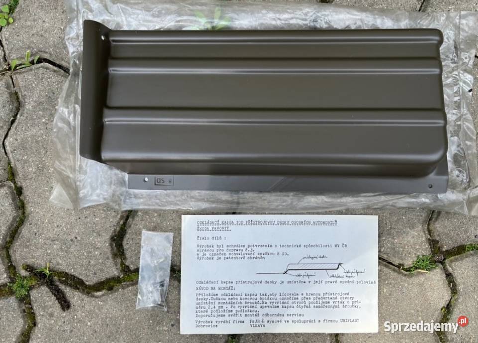 Półka pod kokpit prawa skoda Favorit Forman Schowki, półki Warszawa