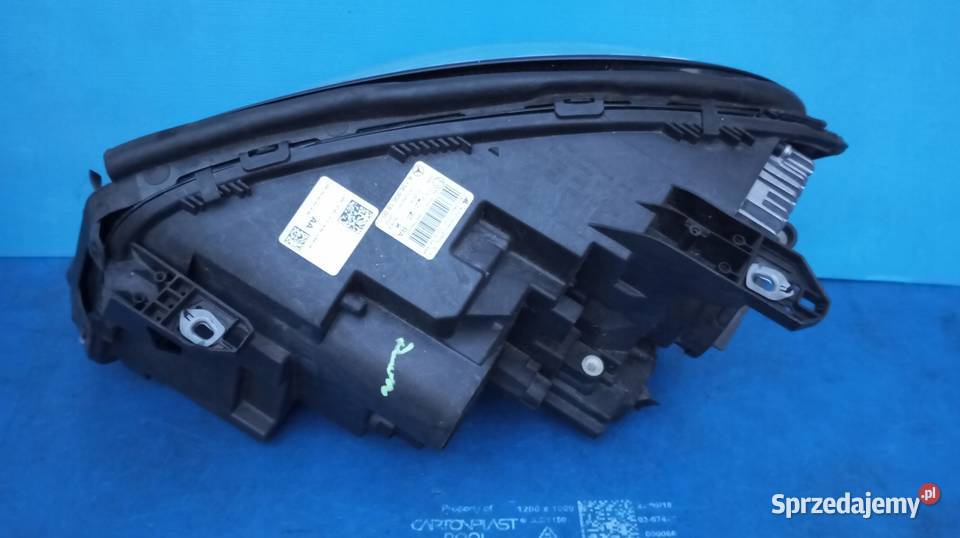 LAMPA PRAWY PRZÓD EUROPA XENON A1569061800 osobowe Nowy Tomyśl