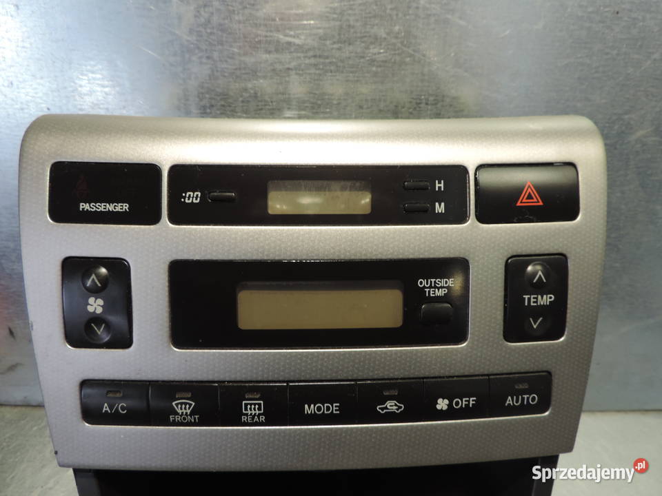PANEL NAWIEWU KLIMATYZACJI TOYOTA COROLLA E12 FL osobowe Nowy Sącz
