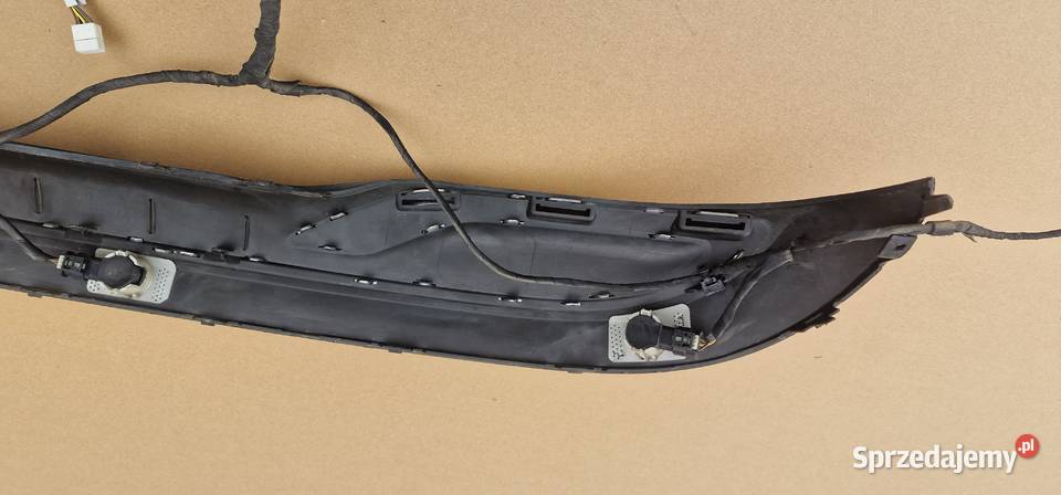 MERCEDES W205 CKLASA SEDAN DOKŁADKA CHROM PDC osobowe lubuskie Bieleń sprzedam