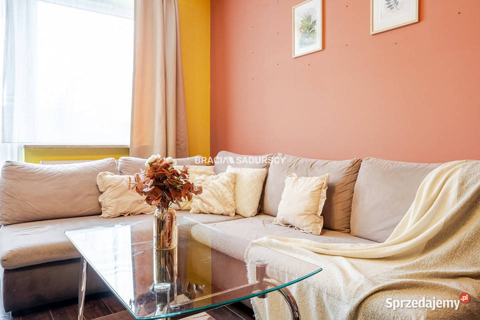 sprzedaży mieszkania 5845m2 3 pokoje Kraków sprzedam