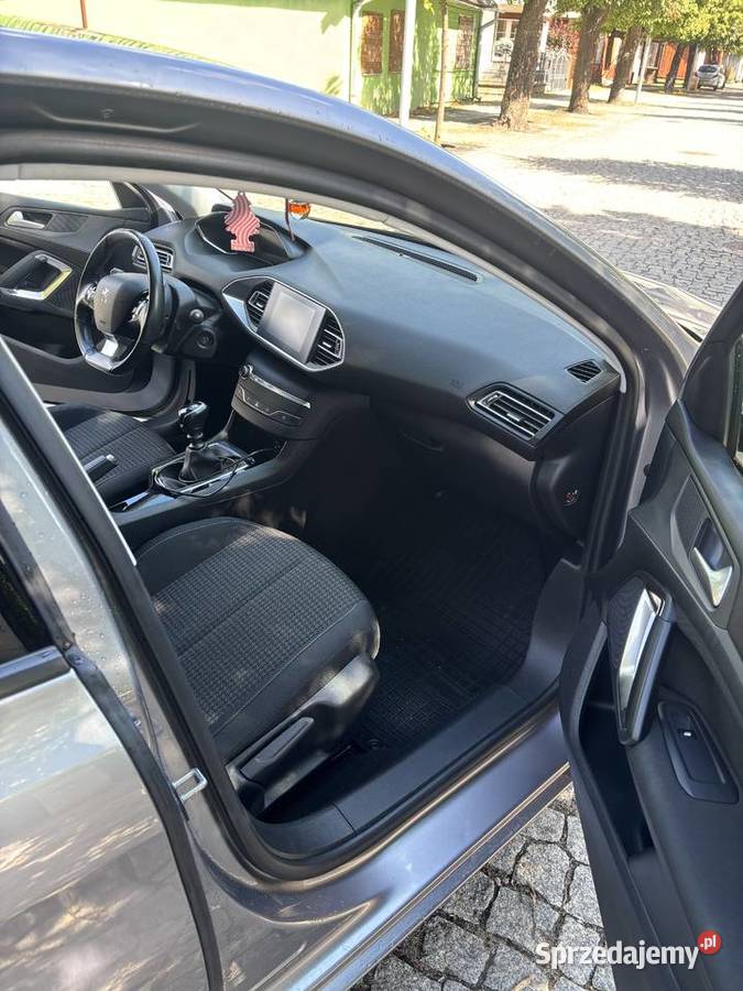 Peugeot Salon PolskaOpony wielosezonoweSerwis mazowieckie