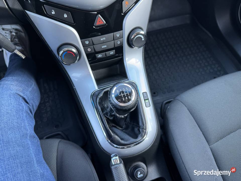 Chevrolet Cruze 14 BENZYNA Klimatronik Tempomat komputer pokładowy Konin