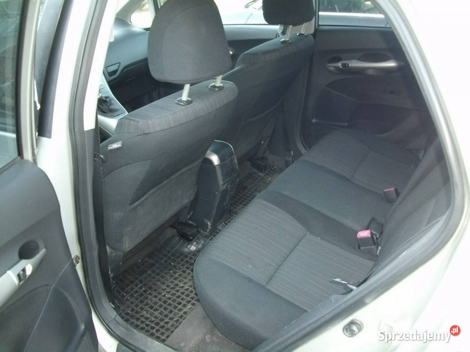 Toyota Auris stan Klimatronik 6 biegów 126 I