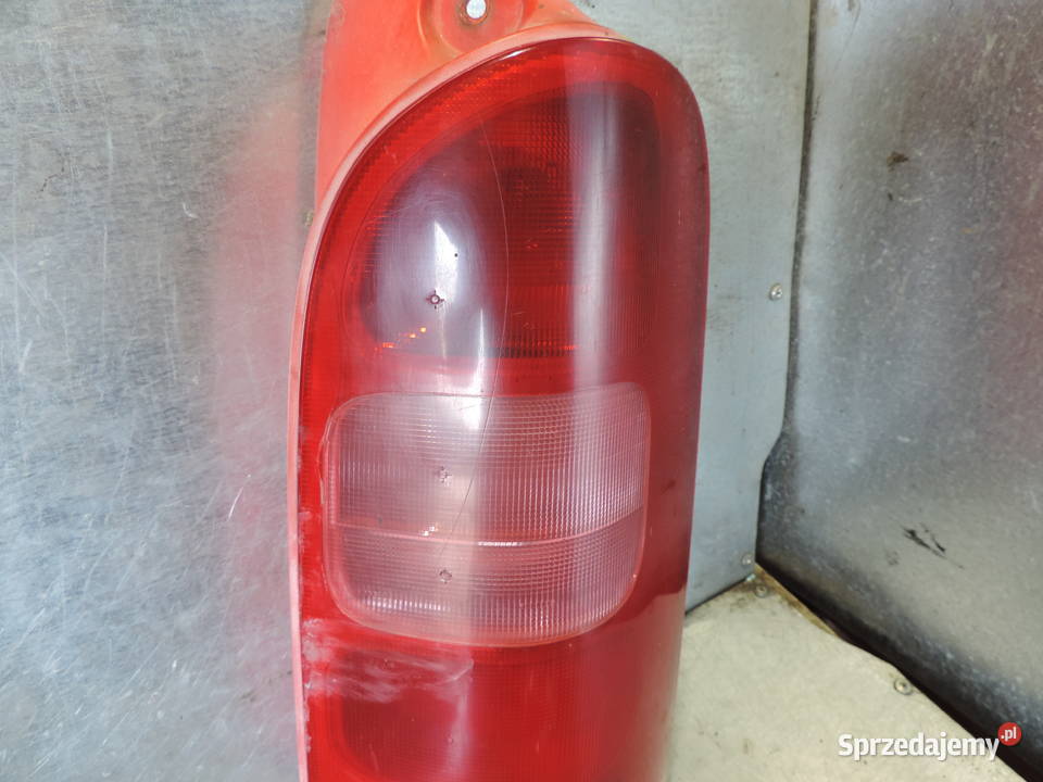 LAMPA PRAWY TYŁ RENAULT MASTER II Lampy tylne małopolskie Nowy Sącz sprzedam