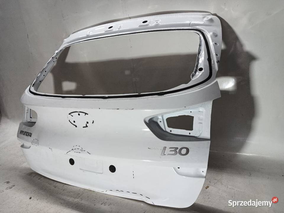 TYLNA KLAPA BAGAŻNIKA HYUNDAI I30 III TYLNA