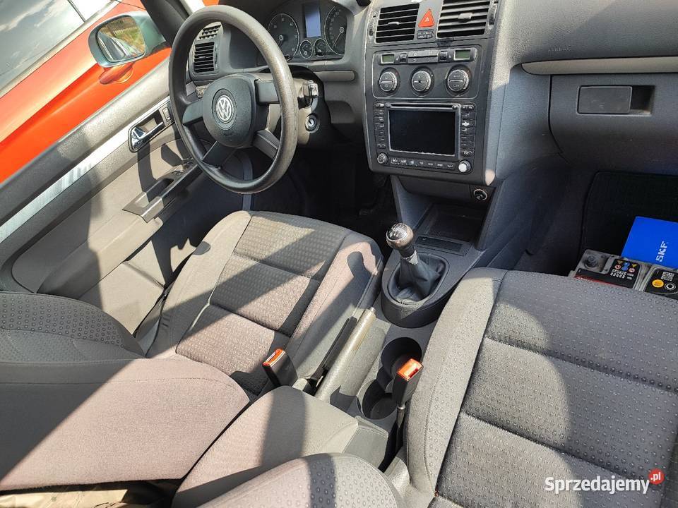 VW Touran 20 TDI uszkodzony silnik lubelskie Kozłówka