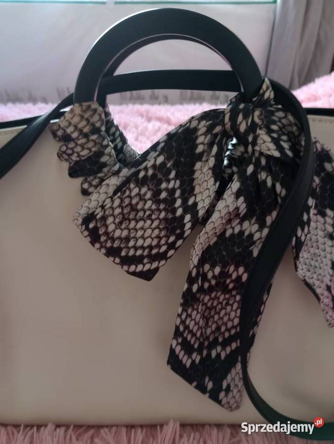 Torebka damska Carpisa ecru A4 Kuferek  Galanteria i dodatki Szczecin sprzedam