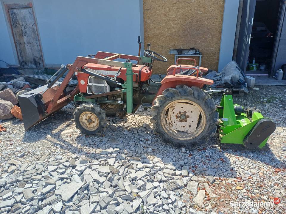 Yanmar ym1500 z ładowaczem czołowym Jelcz-Laskowice
