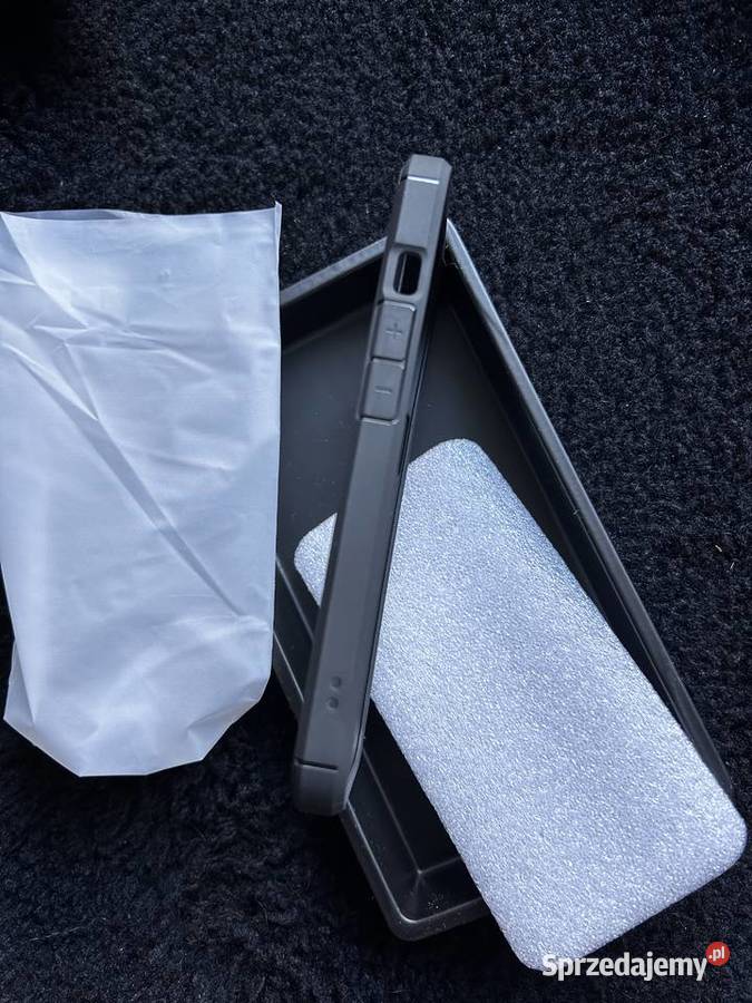 Nowe Etui czarne iPhone 14 Warszawa