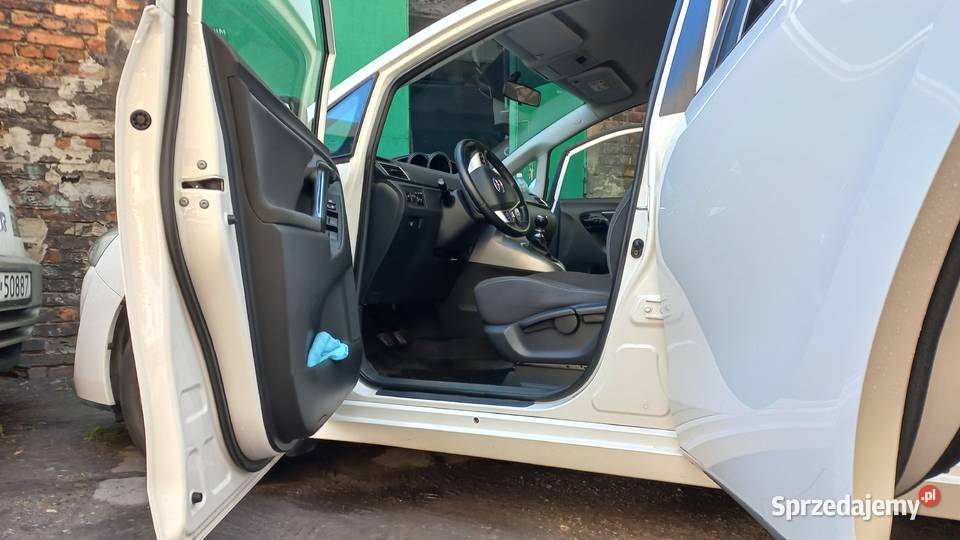 Piękna biała versalka podgrzewane fotele Świętochłowice