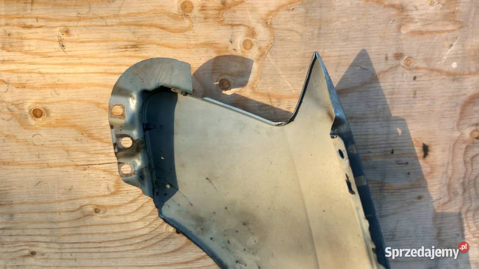 AUDI A3 8P BŁOTNIK PRZÓD PRAWY osobowe Zbierkowo