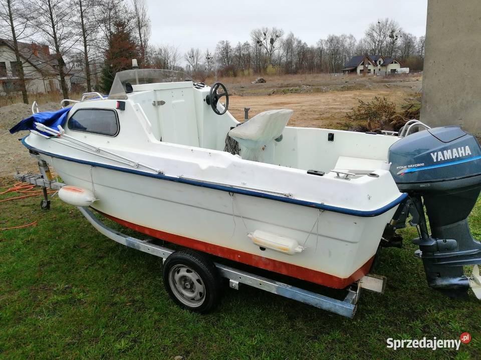 Jacht łódź motorowa kabinowa OMC silnik Yamaha pomorskie Przejazdowo