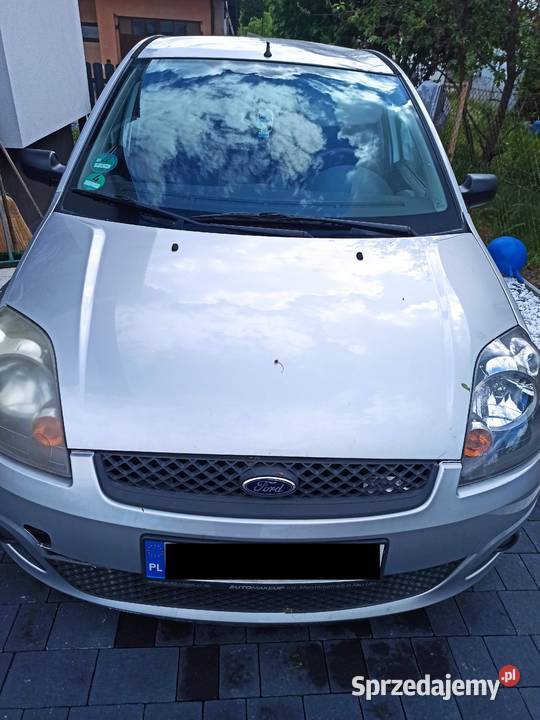 Ford Fiesta 2006r szary 5 drzwi uszkodzony Chodel