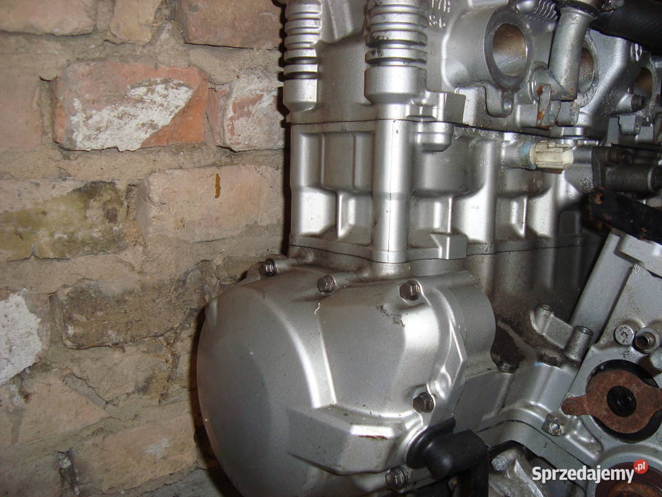 silnik gsf650 bandit gsf 650 wtrysk 07r części Piła sprzedam