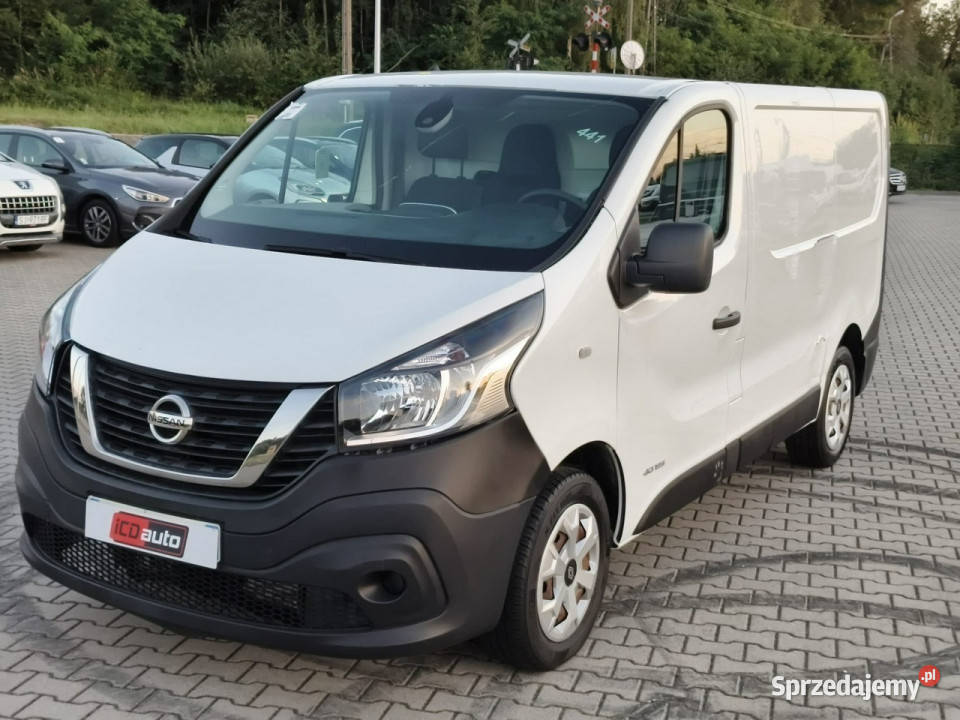 Nissan NV300 16 diesel 125 6biegów mały przebieg 1600cm3