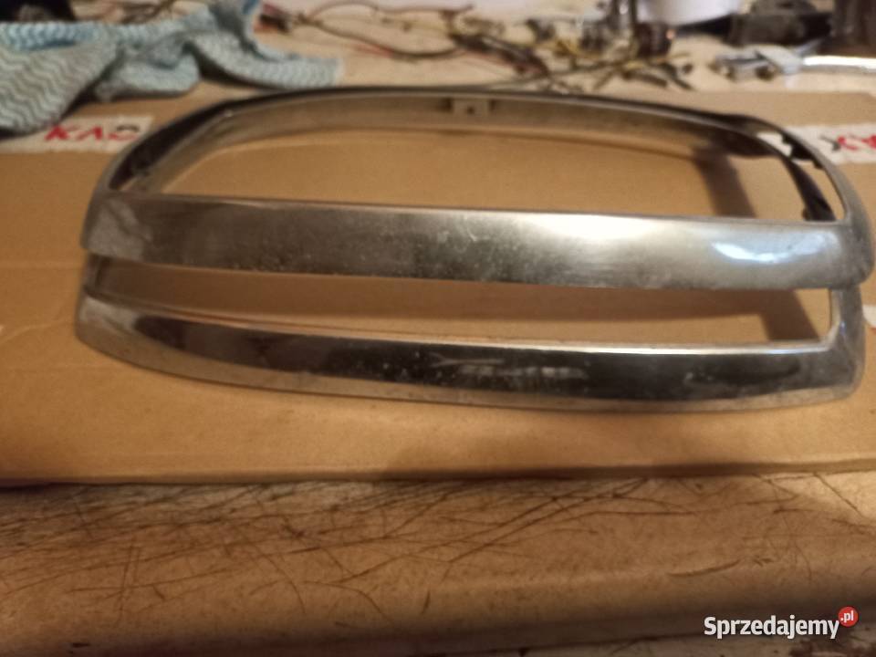 Mercedes w 115 klamki ramki lamp osobowe Karoseria Wawelno sprzedam