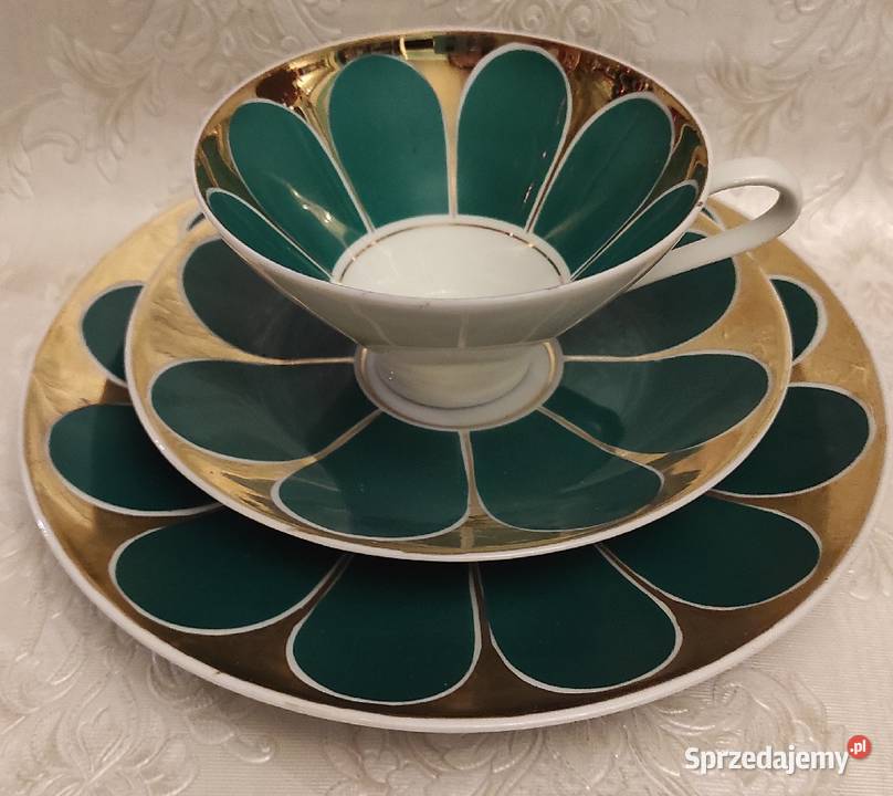 KOLEKCJONERSKIE TRIO SYGNOWANE LICHTE
EGZEMPLARZ Porcelana i szkło Pabianice sprzedam