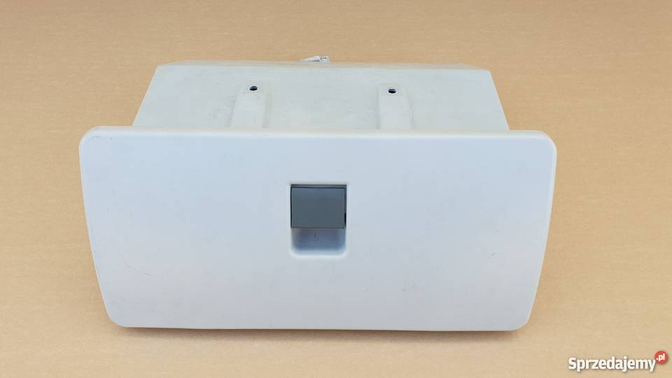 IVECO EUROCARGO SCHOWEK NOWY MODEL 2018 Bieleń