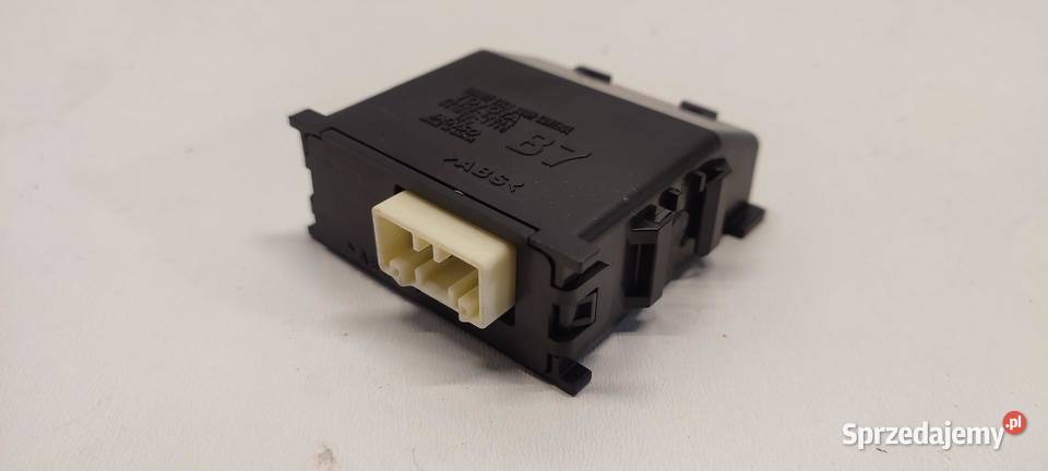 MAZDA 2 TOYOTA YARIS IV MODUŁ ZAMKA CENTRALNEGO Komputery