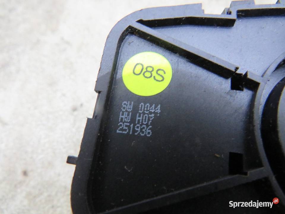 WŁĄCZNIK PRZEŁĄCZNIK ŚWIATEŁ AUDI A7 4G0941531H osobowe