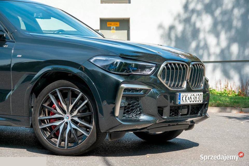 BMW X6 M50i 44 benzyna 530 4X4 2022r