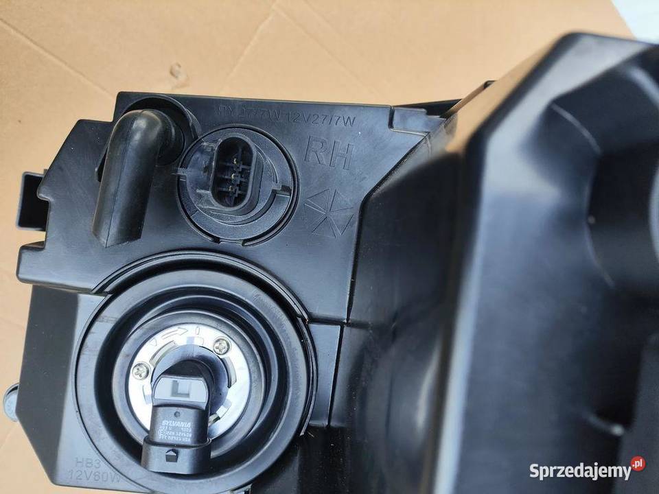 FIAT FREEMONT DODGE JOURNEY LAMPA PRAWA PRZÓD osobowe