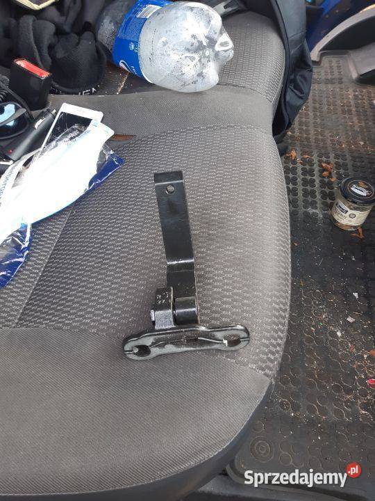 Zawias drzwi przedni prawy VOLVO S60 III osobowe