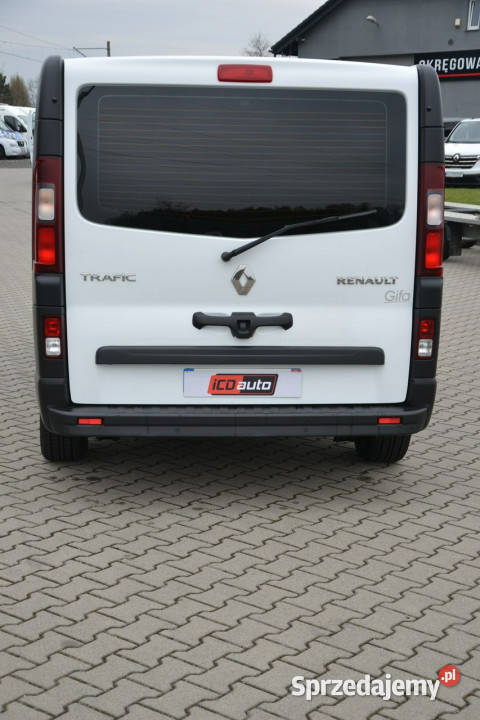 Renault Trafic 20 dci 130 ambulans karetka nosze Renault małopolskie Kęty sprzedam