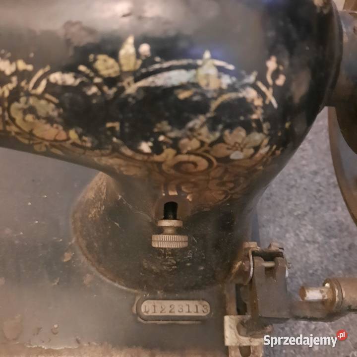 Antyczna maszyna do szycia