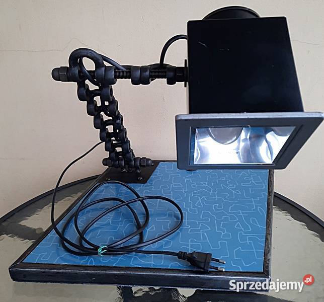 Lampa projekt kreatywny na biurko