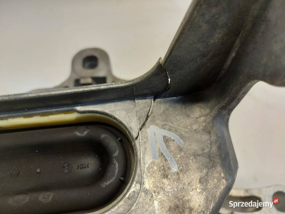 PODUSZKA SILNIKA PRAWA A2432402200