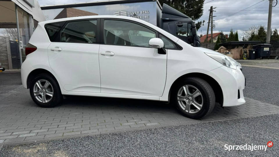 Toyota Verso S 13 Benzyna 100 6 Biegów łódzkie Zduńska Wola