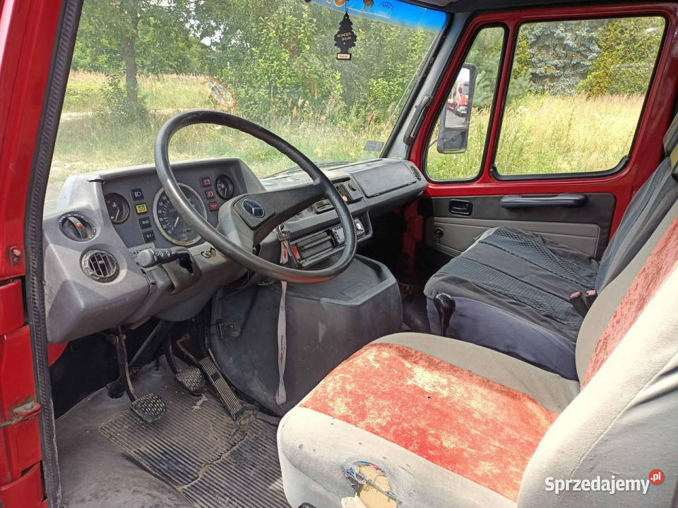 Mercedes 210 Mercedes 210 29D 95 93r Vat1 czerwony Mercedes-Benz małopolskie Tarnów