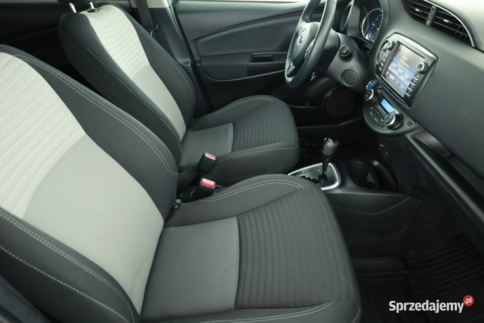 Toyota Yaris 15 Hybrid czujnik zmierzchu