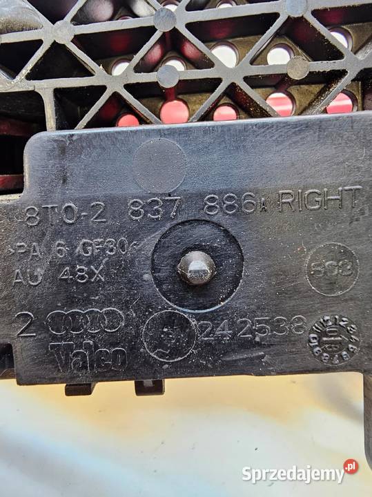 KLAMKA PRAWA AUDI A4 B8 A5 8T Q5 LY3J 8T0837886A osobowe Przystajń