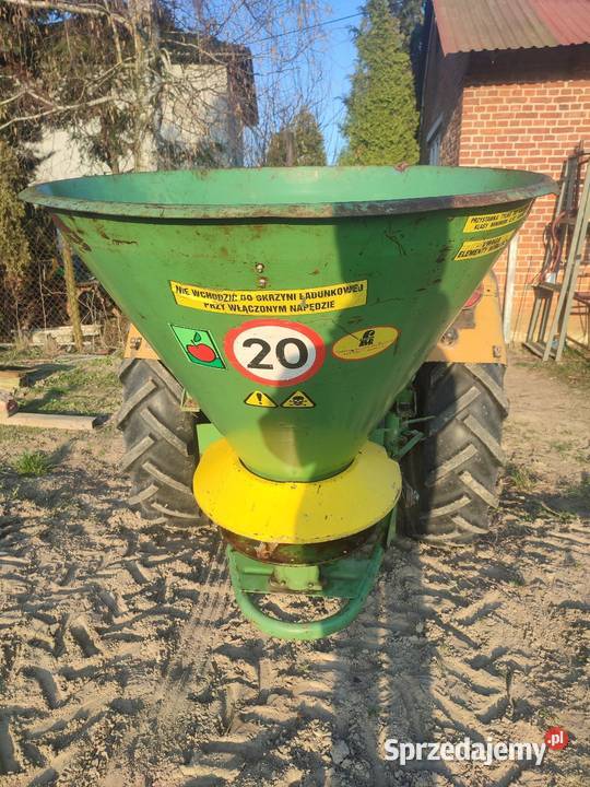 Rozsiewacz do nawozu Agromet Brzeg NO12 Maruszów
