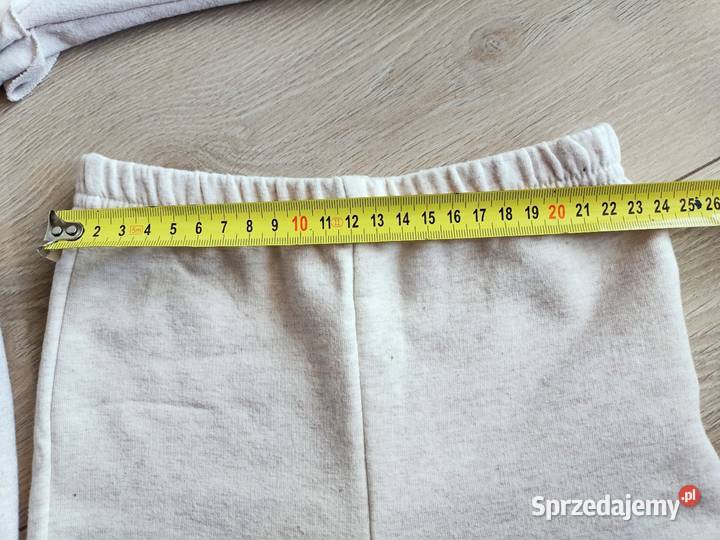 Komplet bluza i spodnie dziewczęce sportowe mazowieckie Płock sprzedam