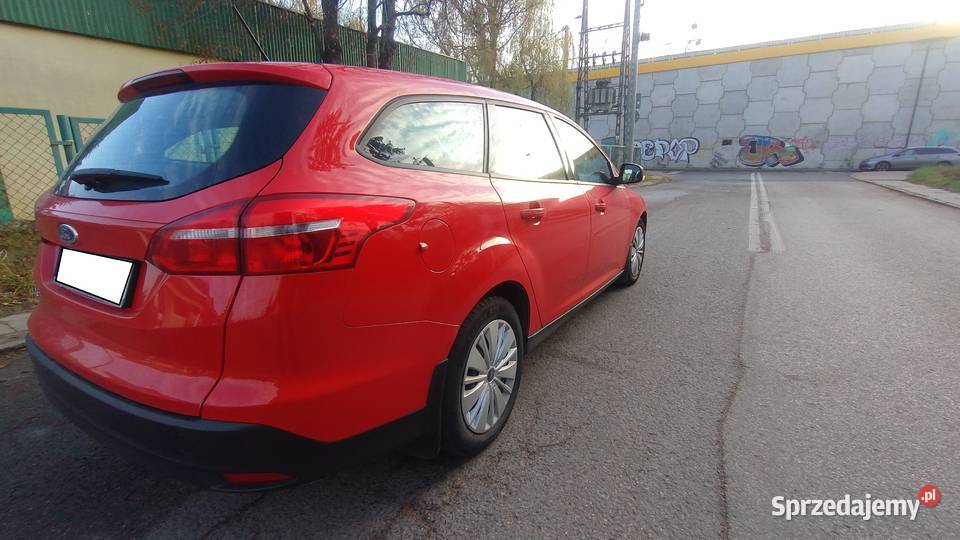 Ford Focus Mk3 kombi 16 benzyna 2018 105 1596cm3 Warszawa