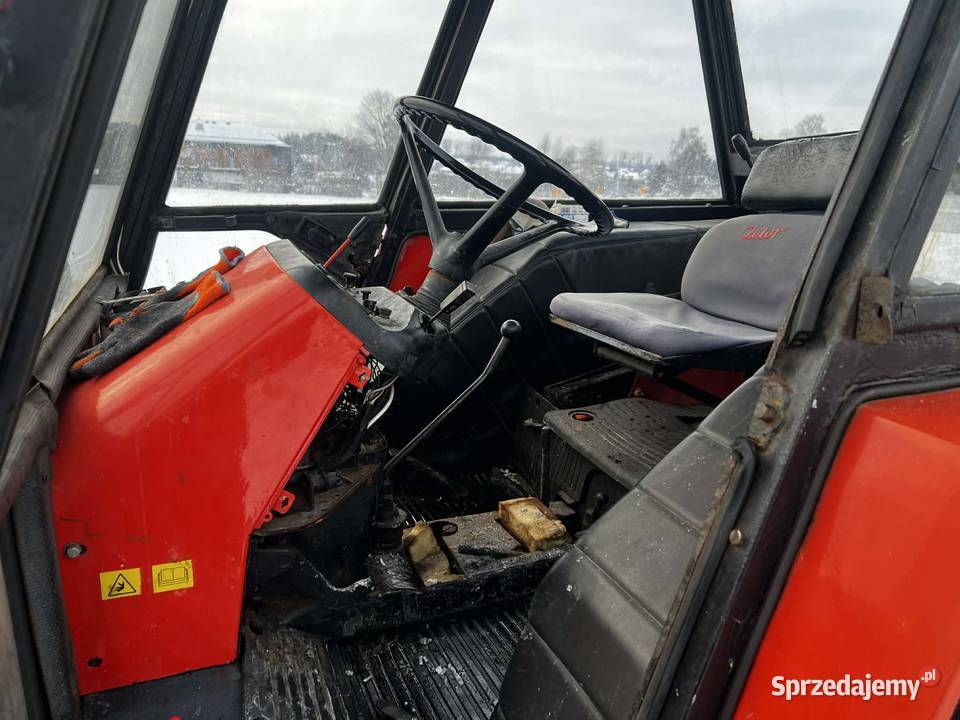 Zetor 7011 z pługiem do śniegu Bojano